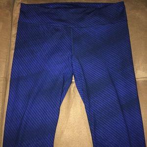 Under Armour crop leggings size medium